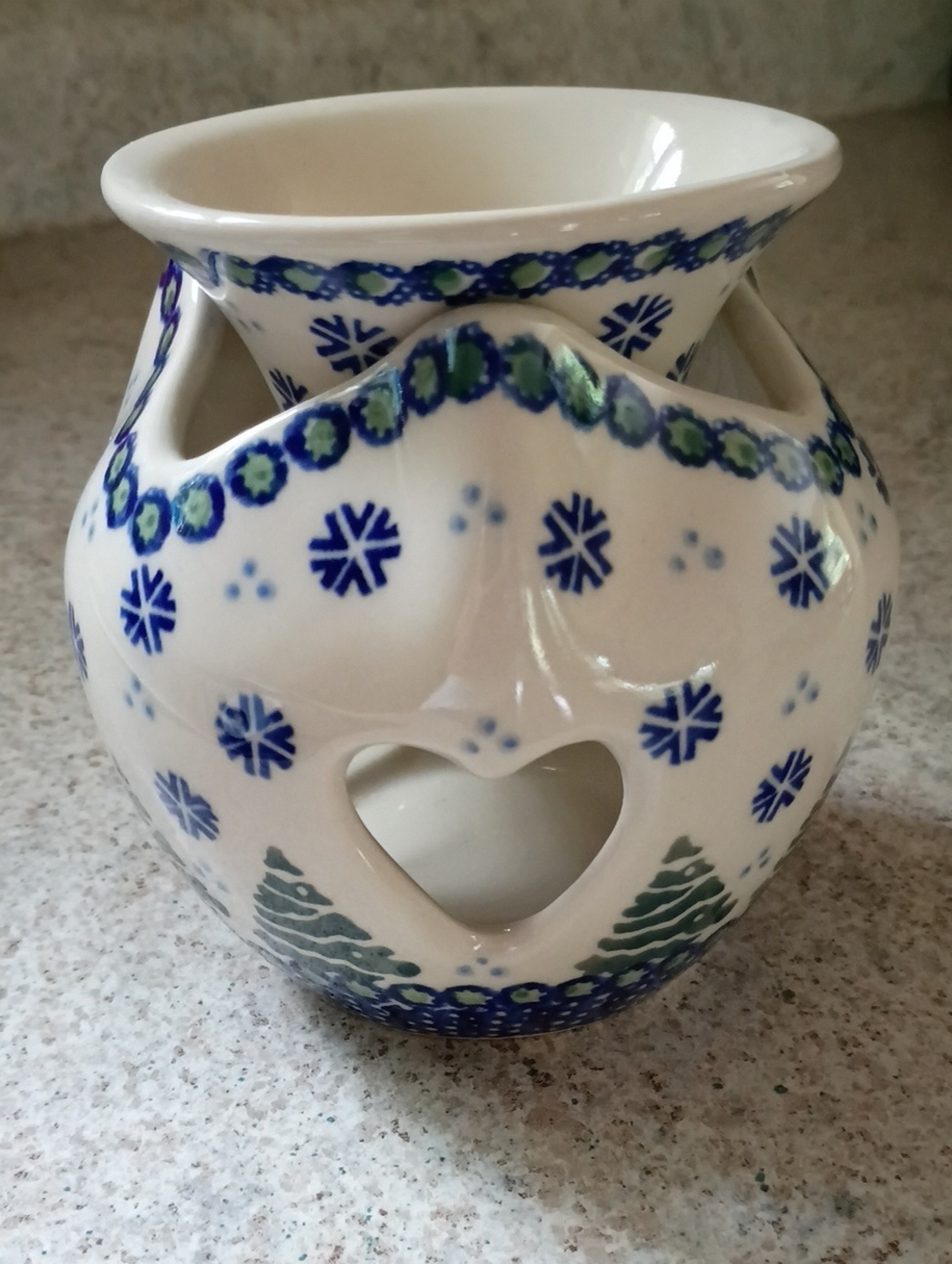 Polish Pottery Hand-Painted Oil/Wax Warmer with Heart Cutout